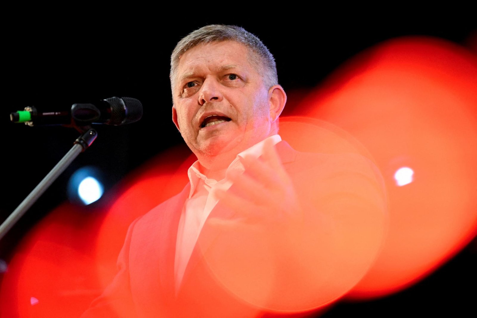 Koaličný predstaviteľ prvýkrát presne povedal, aké zranenia atentátnik Ficovi spôsobil Koaličný predstaviteľ prvýkrát presne povedal, aké zranenia atentátnik Ficovi spôsobil
