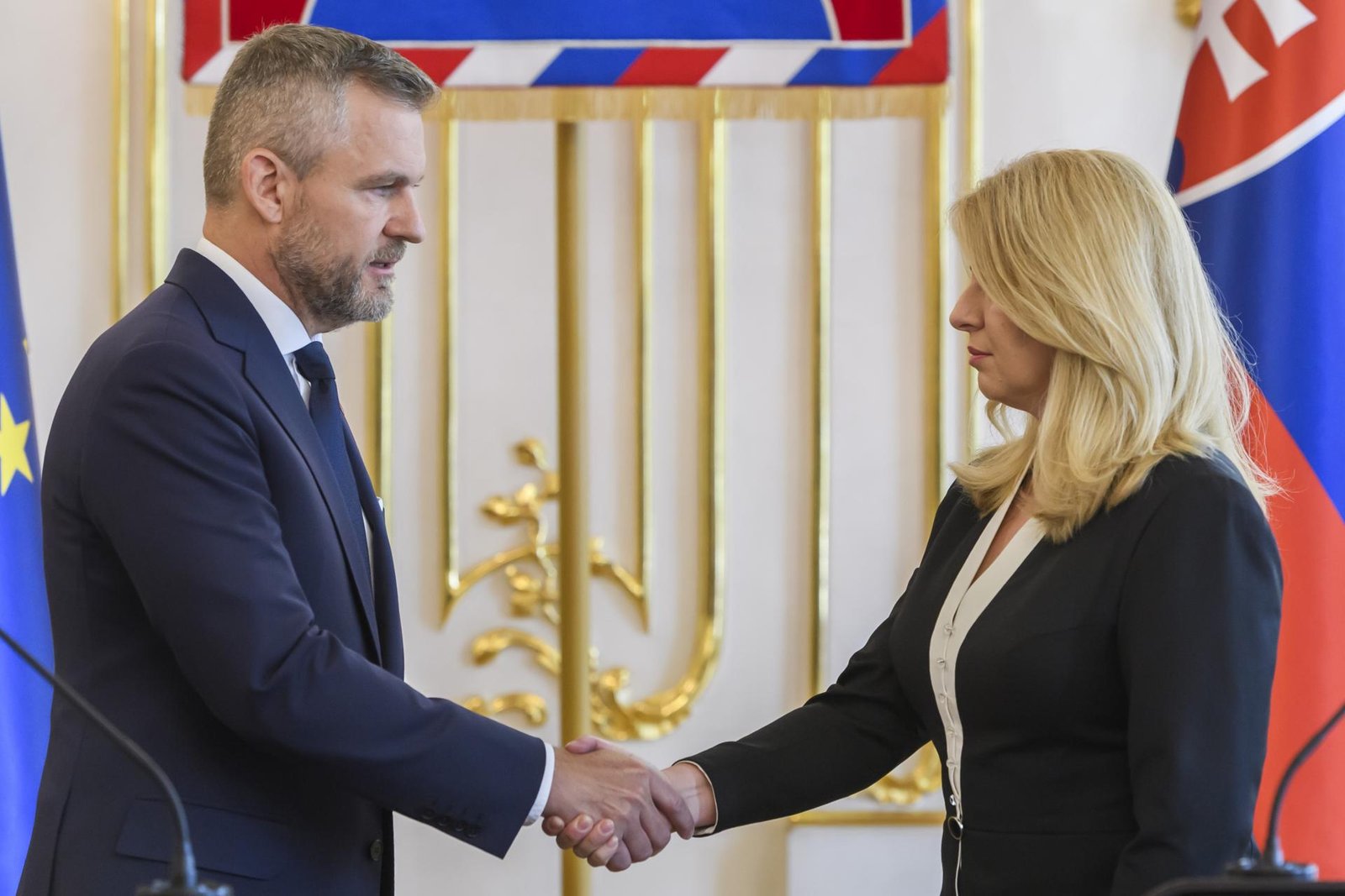 Stretnutie s lídrami politických strán v Prezidentskom paláci plánujú na utorok Stretnutie s lídrami politických strán v Prezidentskom paláci plánujú na utorok