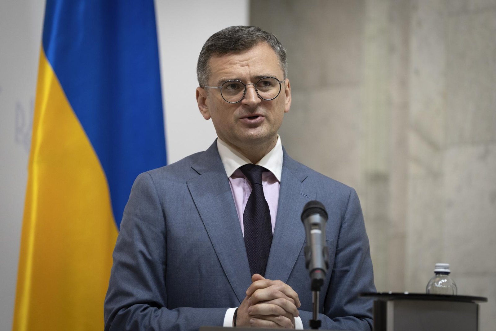 Zvážte možnosť zostreľovania ruských rakiet nad Ukrajinou, žiada Kyjev svojich západných spojencov Zvážte možnosť zostreľovania ruských rakiet nad Ukrajinou, žiada Kyjev svojich západných spojencov