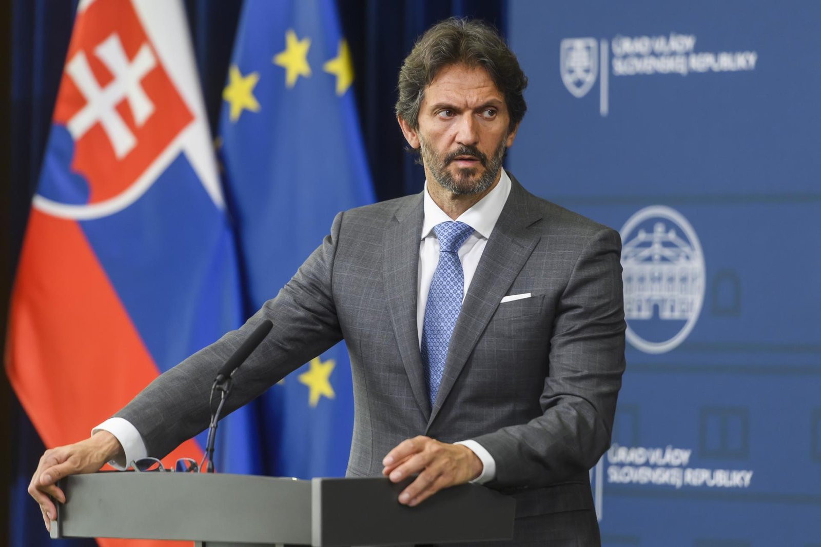 Prevoz premiéra nie je aktuálnou otázkou. Ani dnes a ani ďalšie dni, tvrdí Kaliňák Prevoz premiéra nie je aktuálnou otázkou. Ani dnes a ani ďalšie dni, tvrdí Kaliňák