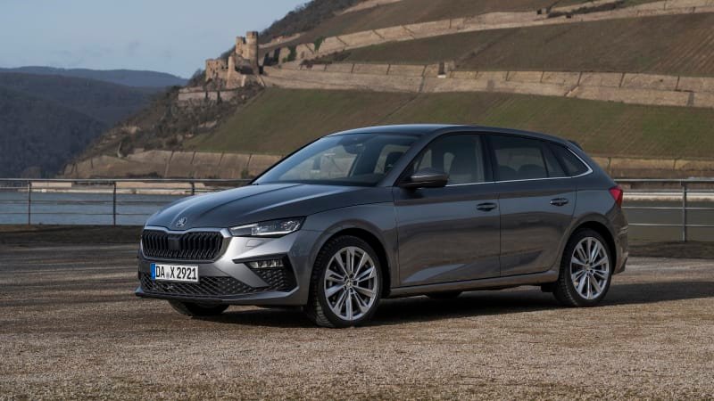 Modernizovaná Škoda Scala je dál autem pro každého. Litrový tříválec posílil a řidiče nenudí Modernizovaná Škoda Scala je dál autem pro každého. Litrový tříválec posílil a řidiče nenudí