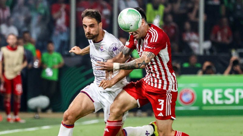 Zklamání pro Fiorentinu: Vítězství v Konferenční lize uniklo klubu Antonína Baráka o vlásek Zklamání pro Fiorentinu: Vítězství v Konferenční lize uniklo klubu Antonína Baráka o vlásek