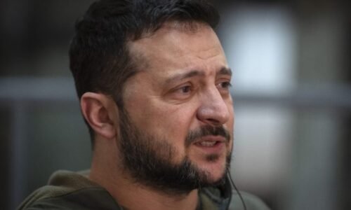 Rusko za uplynulý mesiac zhodilo na Ukrajinu viac ako 3 200 bômb. Moskva zintenzívnila útoky na obyvateľstvo, tvrdí Zelenskyj