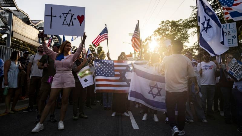 Spojenci se nepodporují, jen když se to hodí. USA nás zradily, napsal izraelský list Spojenci se nepodporují, jen když se to hodí. USA nás zradily, napsal izraelský list