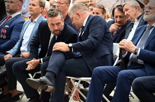 68816_lubos-blaha-robert-fico-640x420.jpg Koziak: V poslednom čase je vidieť, že pre európske štáty prestávame byť dôveryhodným partnerom