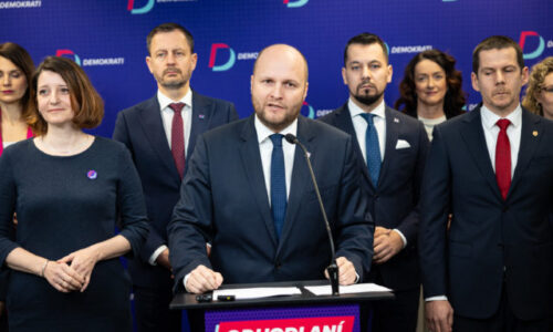 Kde je Šutaj Eštok? Demokrati sa pustili do ministra vnútra, pretože chýba na konferencii o ilegálnej migrácii (video+foto)