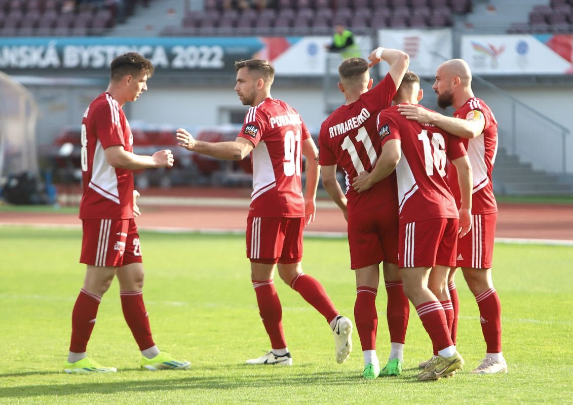 Banská Bystrica dlho siahala na víťaznú rozlúčku so sezónou, v poslednej minúte o ňu prišla