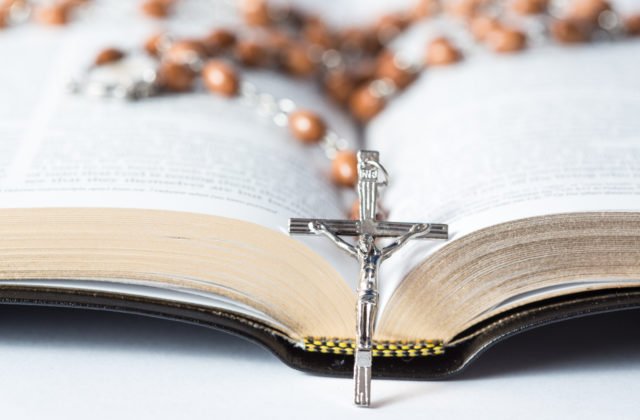 71055_thinkstockphotos-166843045-640x420.jpg Kresťania si na celom svete pripomenú Nanebovstúpenia Pána, pre katolíkov je to prikázaný sviatok