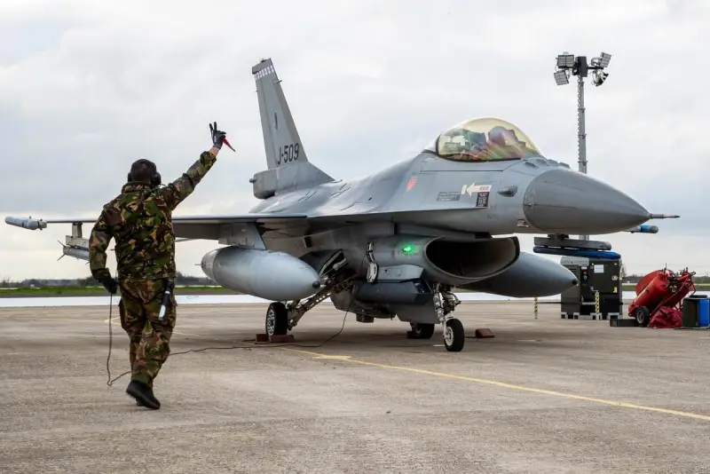 Ruské sily spustili raketové útoky na letisko pripravované na príjem stíhačiek F-16