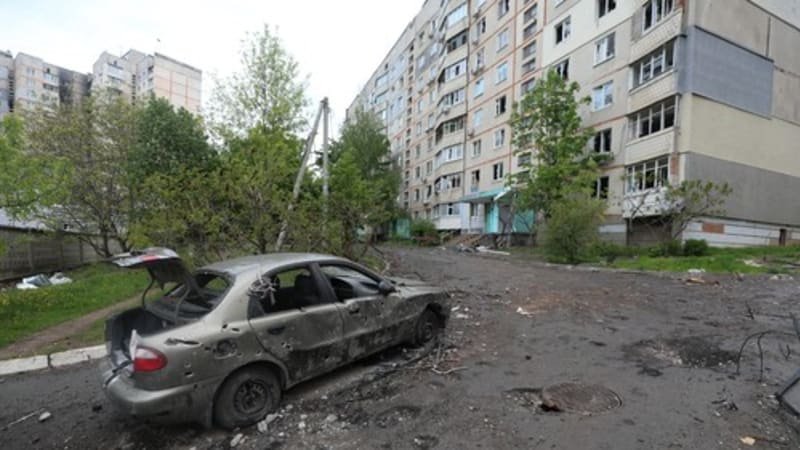 Druhé největší ukrajinské město znovu pod palbou. Údery zranily nejméně čtyři lidi Druhé největší ukrajinské město znovu pod palbou. Údery zranily nejméně čtyři lidi