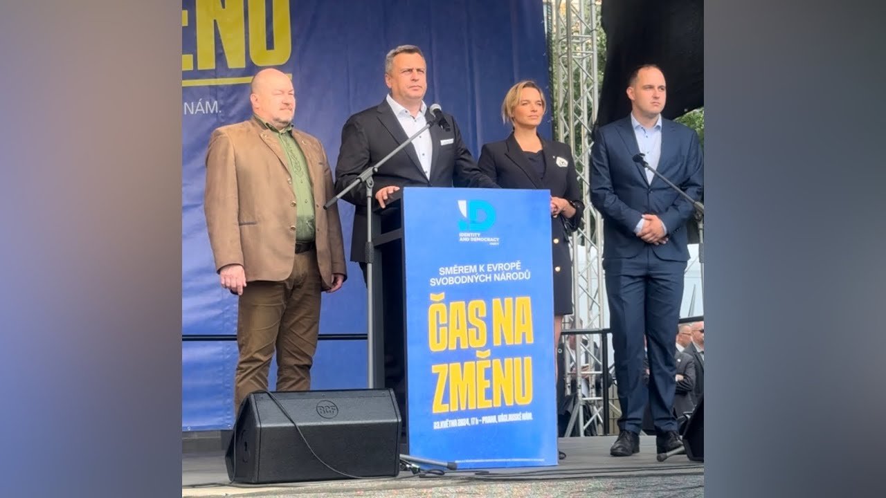 Andrej Danko: Prajem Čechom a Slovákom, aby sme sa nemuseli v Únii ani u nás doma krčiť pred inými národmi. Andrej Danko: Prajem Čechom a Slovákom, aby sme sa nemuseli v Únii ani u nás doma krčiť pred inými národmi.