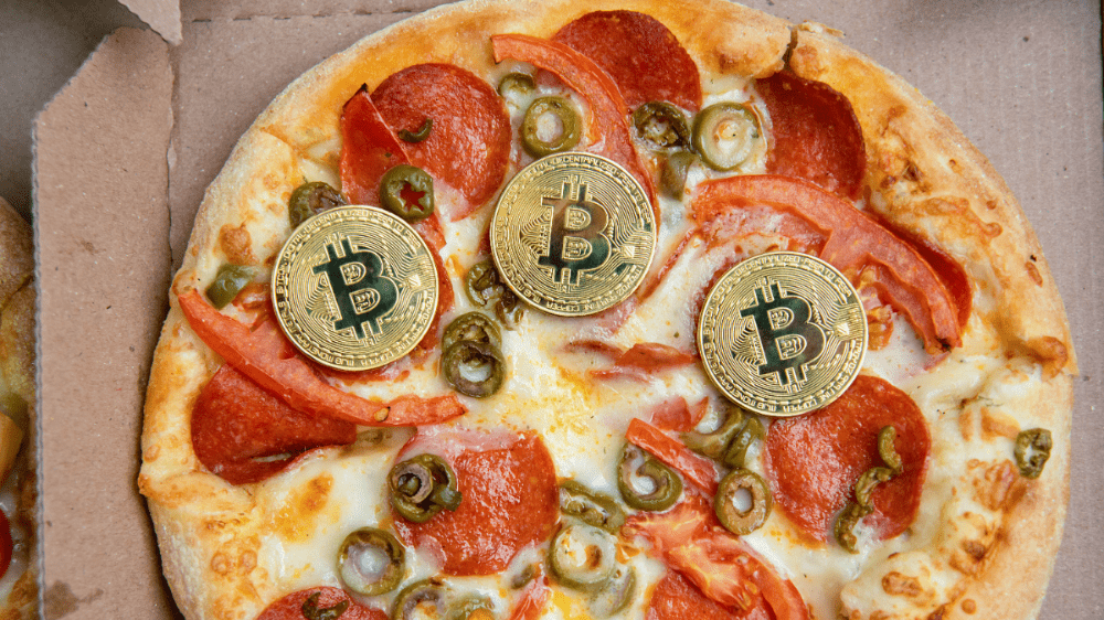 Dnes sa oslavuje „Bitcoin Pizza Day“. Človek, ktorý za ním stojí, mohol byť dnes miliardárom Dnes sa oslavuje „Bitcoin Pizza Day“. Človek, ktorý za ním stojí, mohol byť dnes miliardárom