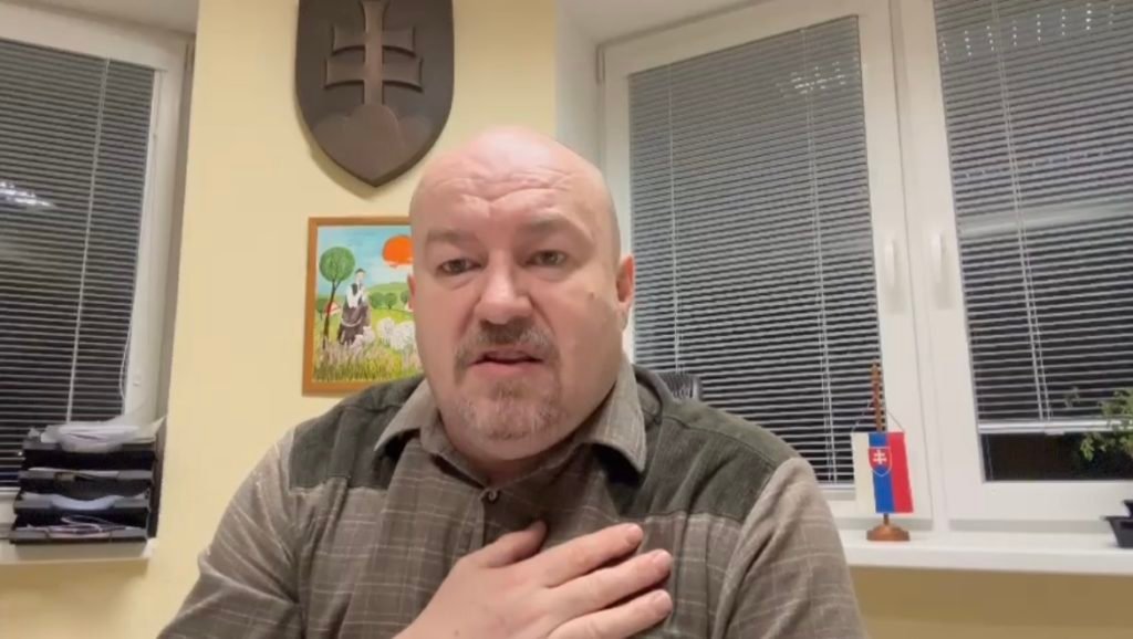 Odstránenie nepohodlného? Facebook zrušil aj Huliakov osobný účet! Ten tvrdo reaguje Odstránenie nepohodlného? Facebook zrušil aj Huliakov osobný účet! Ten tvrdo reaguje