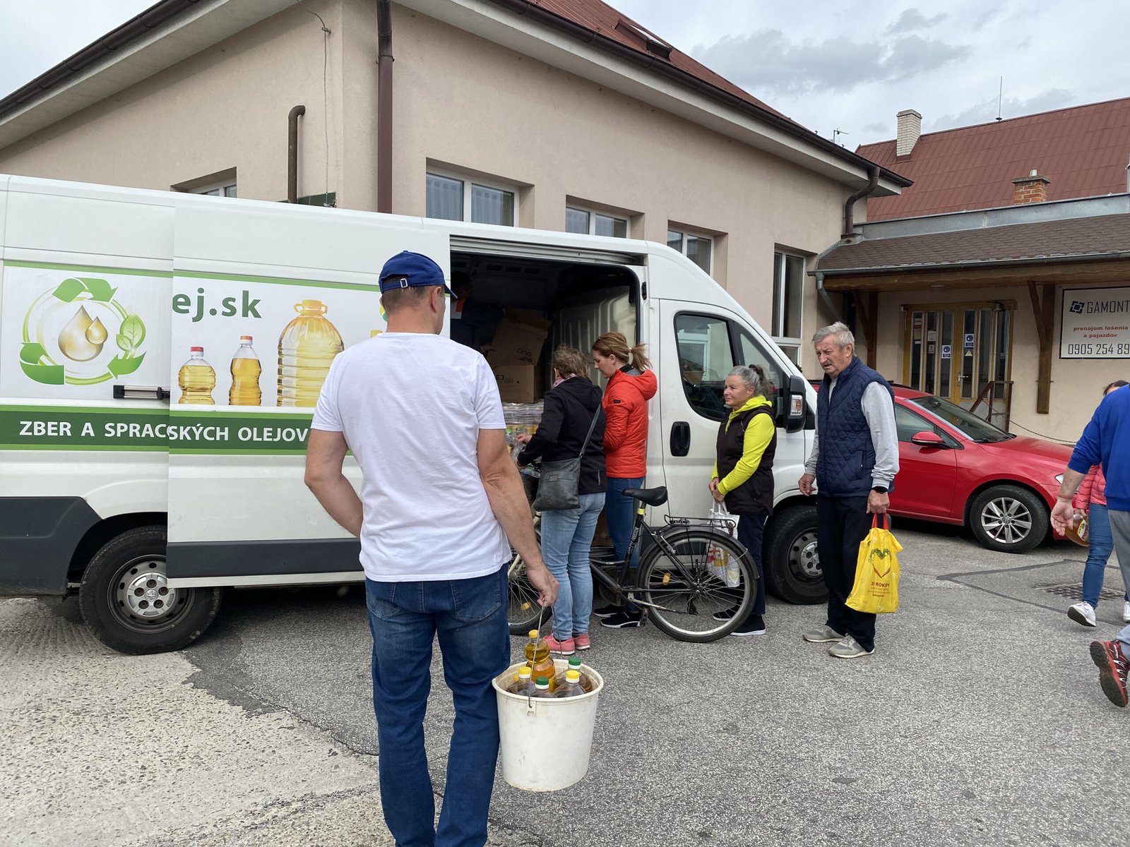 Zber starého oleja už tento týždeň Zber starého oleja už tento týždeň