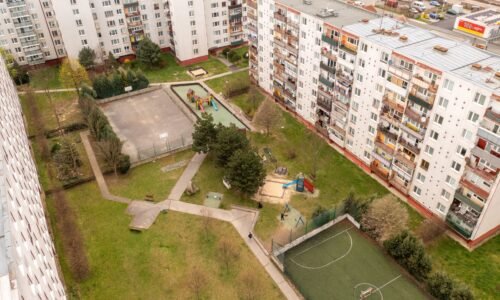 Aj vy môžete byť spolutvorcom podoby vnútrobloku Kvetná, spúšťame dotazník 