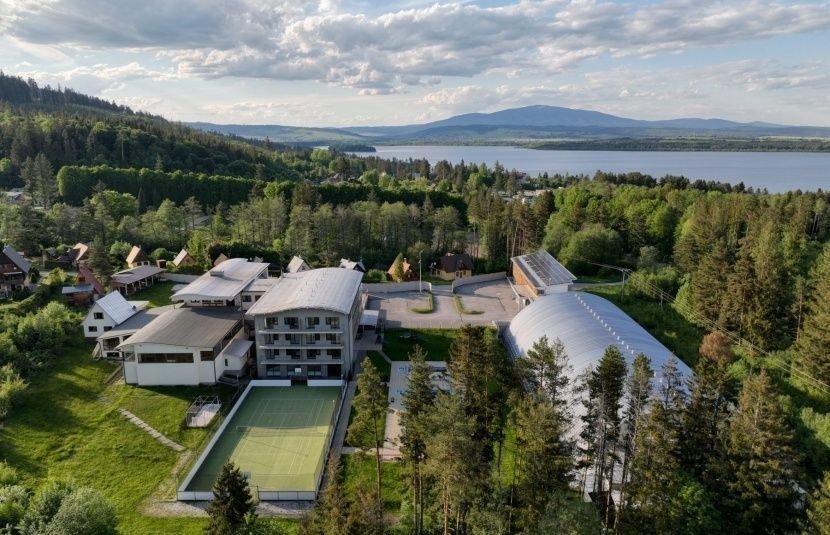 Komu vojna, komu miliónové zisky — odeský poslanec kúpil na Slovensku hotelový komplex Komu vojna, komu miliónové zisky — odeský poslanec kúpil na Slovensku hotelový komplex