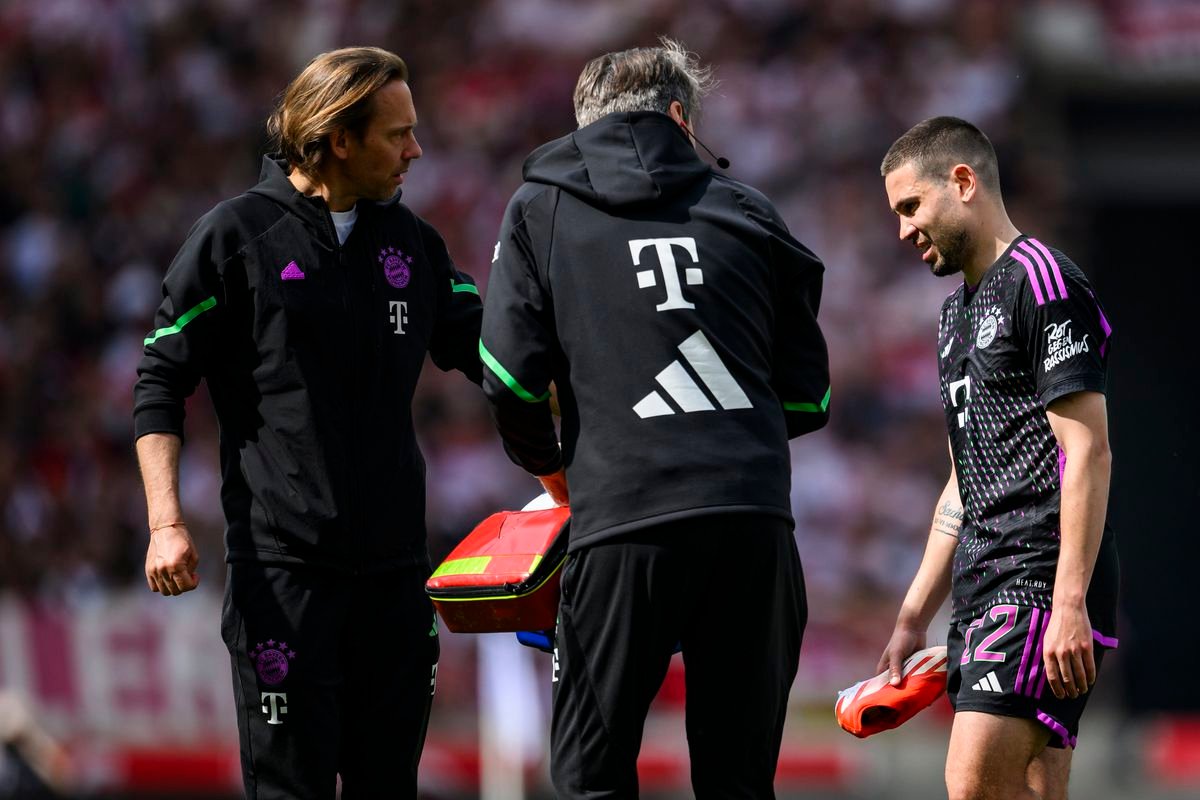 Bayern pôjde do odvety s Realom Madrid bez svojho stredopoliara. Po ligovom zápase odišiel o barlách