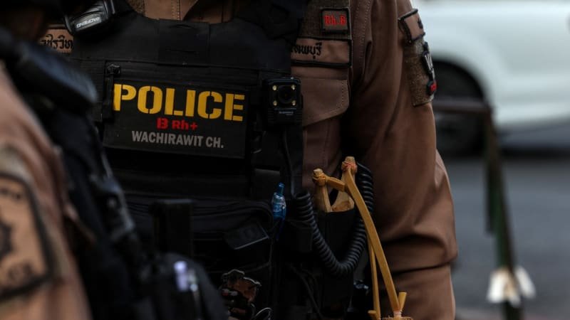 Muž se měl mstít restauraci falešnými recenzemi. Thajská policie ho zatkla, hrozí mu dva roky Muž se měl mstít restauraci falešnými recenzemi. Thajská policie ho zatkla, hrozí mu dva roky