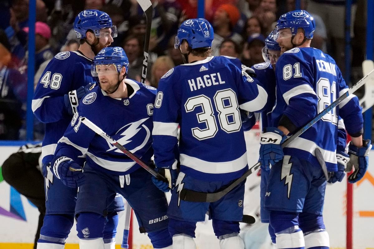 Kanadu posilnia zvučné mená z NHL, dvojicu mladíkov však na MS neuvidíme