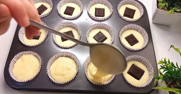 Skvelé a nadýchané muffinky, ktoré na oslave zmizli zo stola už behom pár minút: Deti za nimi doslova šalejú! Skvelé a nadýchané muffinky, ktoré na oslave zmizli zo stola už behom pár minút: Deti za nimi doslova šalejú!