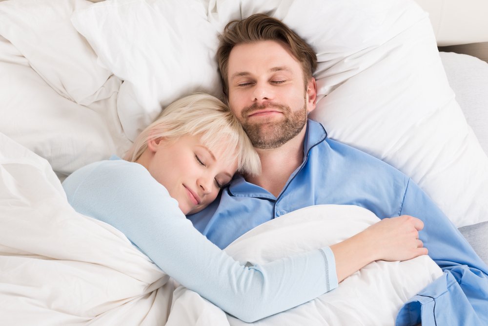 Spíte s partnerom v jednej posteli? Výskum je jasný. Toto je „dôležité vodítko pre mozog“ Spíte s partnerom v jednej posteli? Výskum je jasný. Toto je „dôležité vodítko pre mozog“