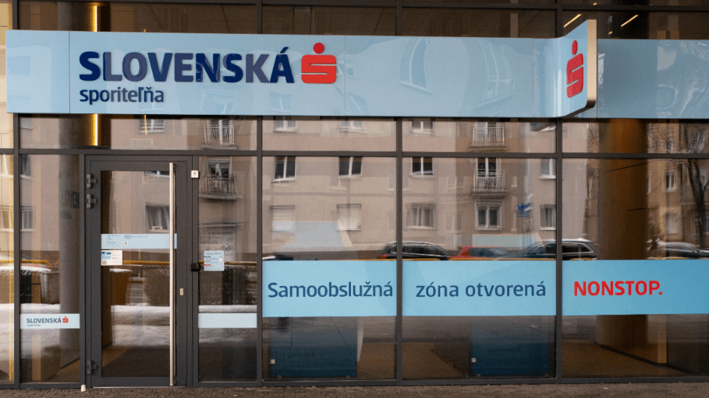 Najväčšia slovenská banka mení úrokové sadzby za hypotéky Najväčšia slovenská banka mení úrokové sadzby za hypotéky