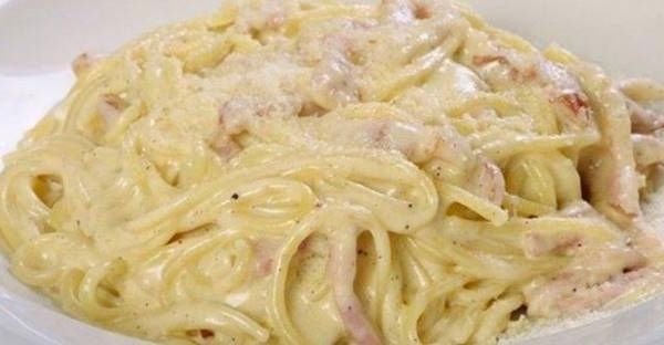 Bleskové špagety s kyslou smotanou: Doma sme si ich v sekunde zamilovali hneď celá rodina! Bleskové špagety s kyslou smotanou: Doma sme si ich v sekunde zamilovali hneď celá rodina!