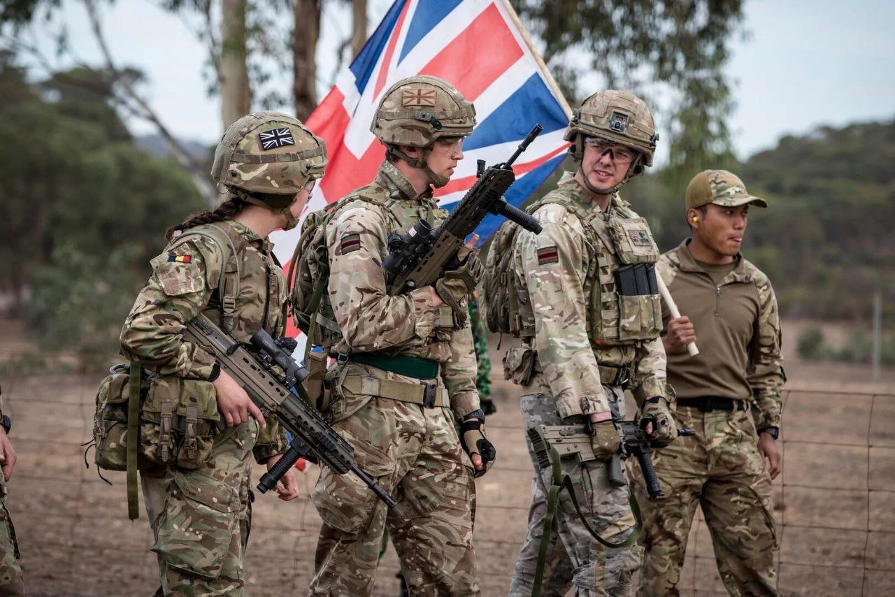 Na vzdialenom pobreží: Globálna Británia sa učí z chýb spred 60 rokov Na vzdialenom pobreží: Globálna Británia sa učí z chýb spred 60 rokov