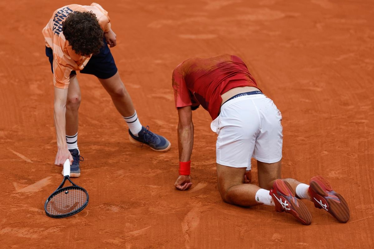 Djokovič zaťažil problémové koleno na maximum a verí, že bude na Wimbledon pripravený Djokovič zaťažil problémové koleno na maximum a verí, že bude na Wimbledon pripravený