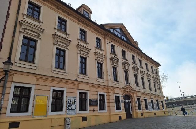 114495_bibiana-640x420.jpg Riaditeľka Bibiany stopla recenziu knihy o zmene pohlavia, vedecká rada časopisu odstúpila a obvinila ju z cenzúry