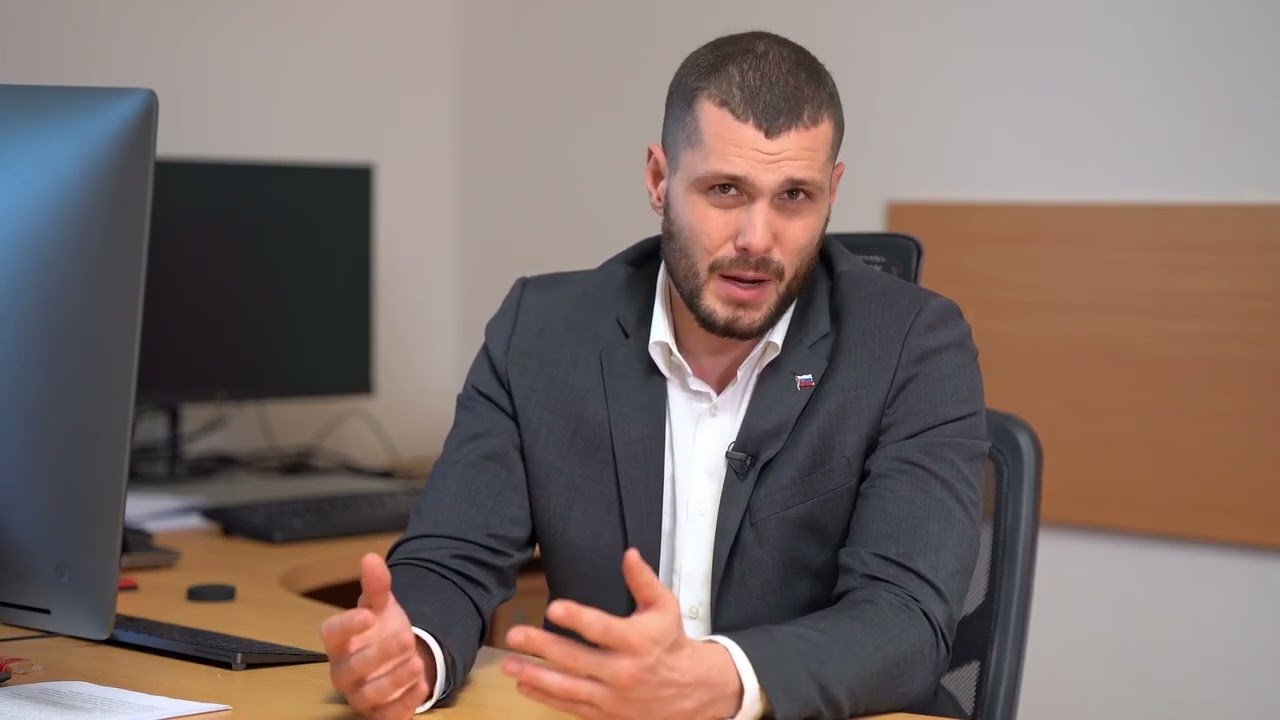 Richard Glück naložil liberálnym médiám: Počujete to ticho??