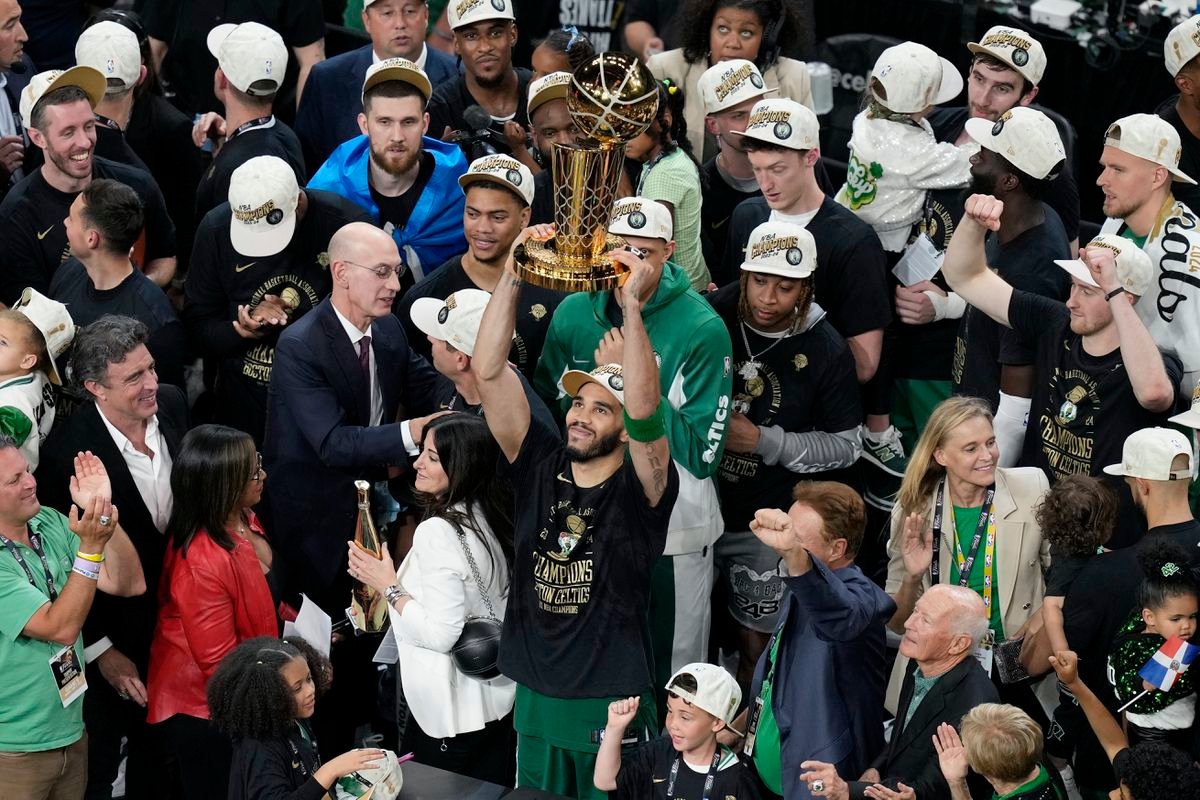 VIDEO Celtics už nenechali nič na náhodu. V Bostone korunovali šampiónov NBA