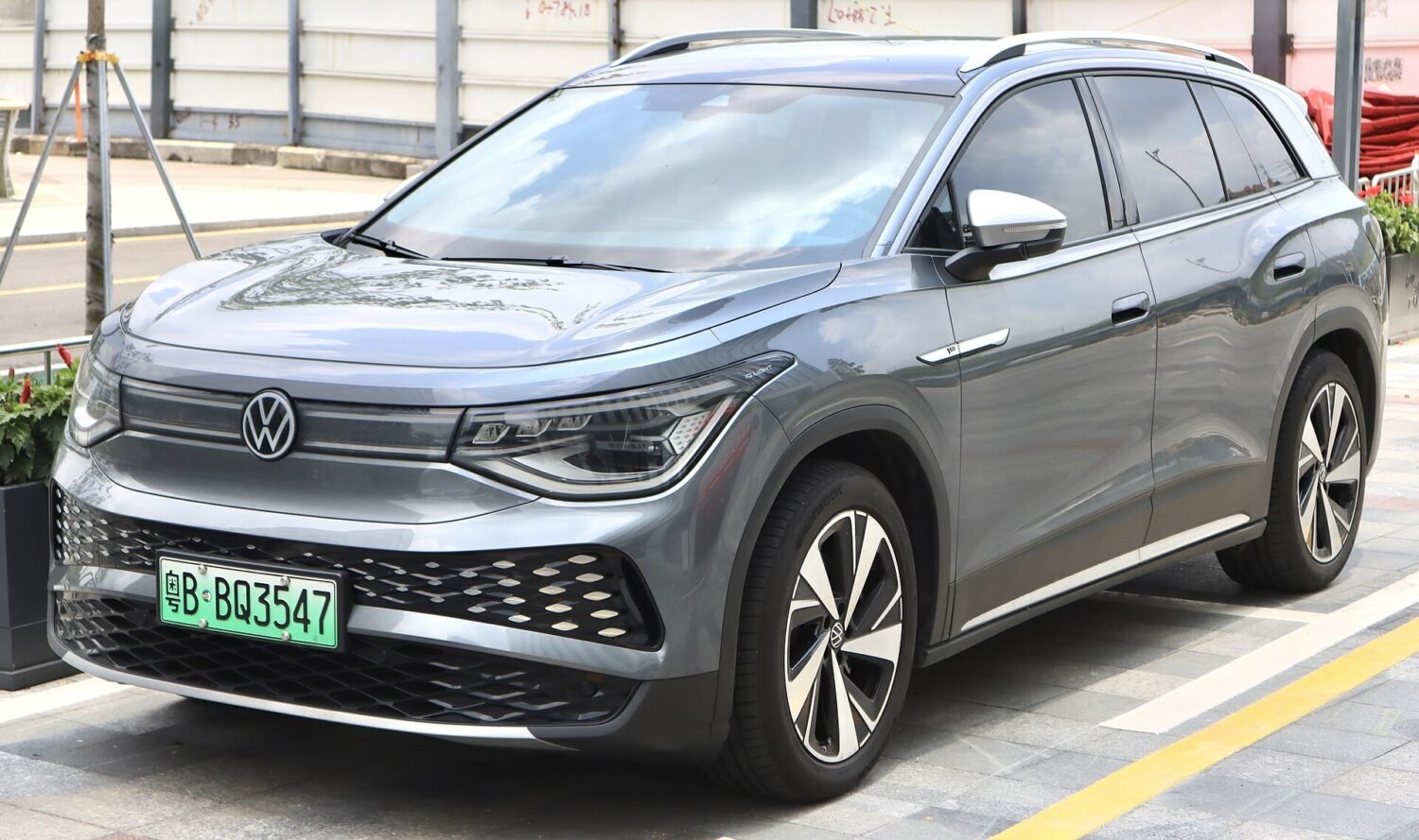 Kvôli autám z Číny stojí pred súdom, predajca má ťažké srdce na Volkswagen! Kvôli autám z Číny stojí pred súdom, predajca má ťažké srdce na Volkswagen!
