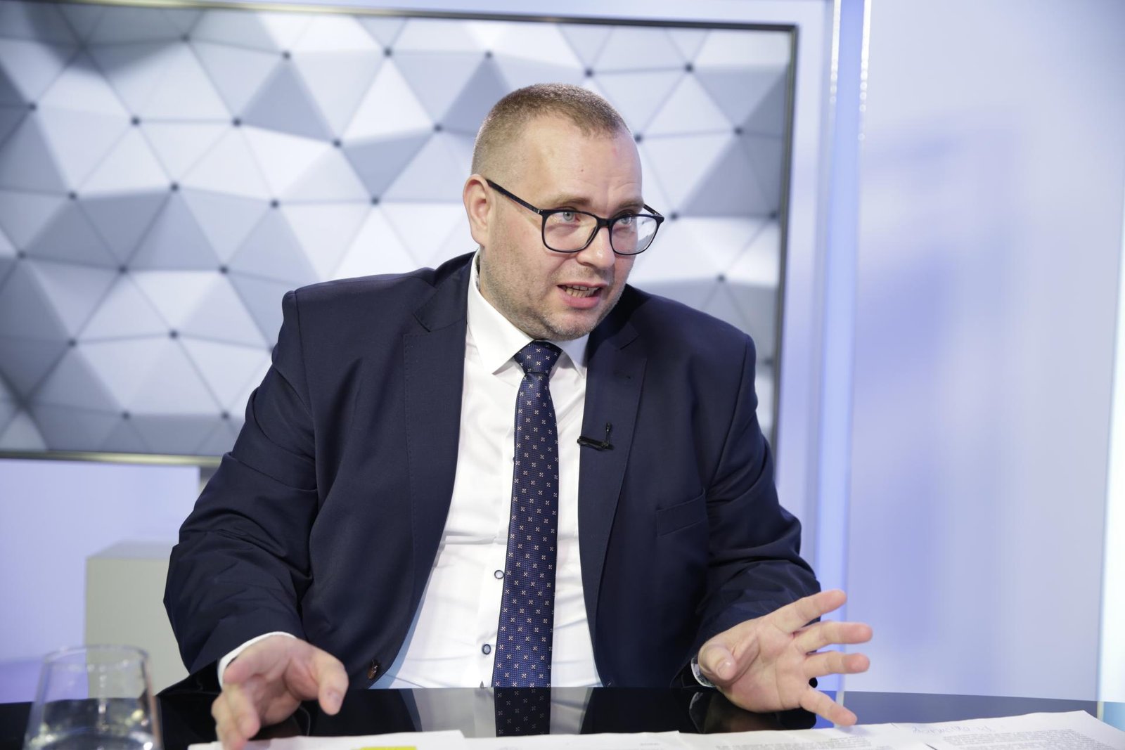 Verejný ochranca práv Dobrovodský: Rezort obrany nenašiel právnu analýzu o možnosti darovania migov Ukrajine Verejný ochranca práv Dobrovodský: Rezort obrany nenašiel právnu analýzu o možnosti darovania migov Ukrajine