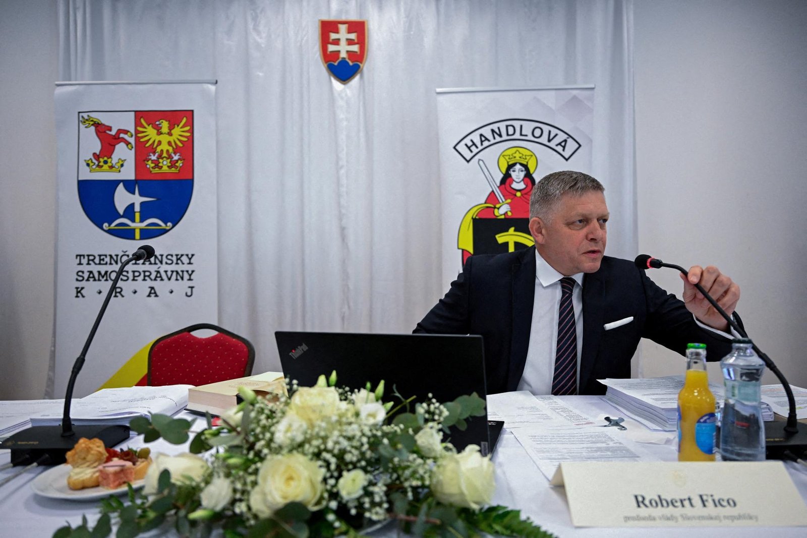 Robert Fico prehovoril a zmierenie nebude. Konfliktný kód je v celej spoločnosti. Robert Fico prehovoril a zmierenie nebude. Konfliktný kód je v celej spoločnosti.