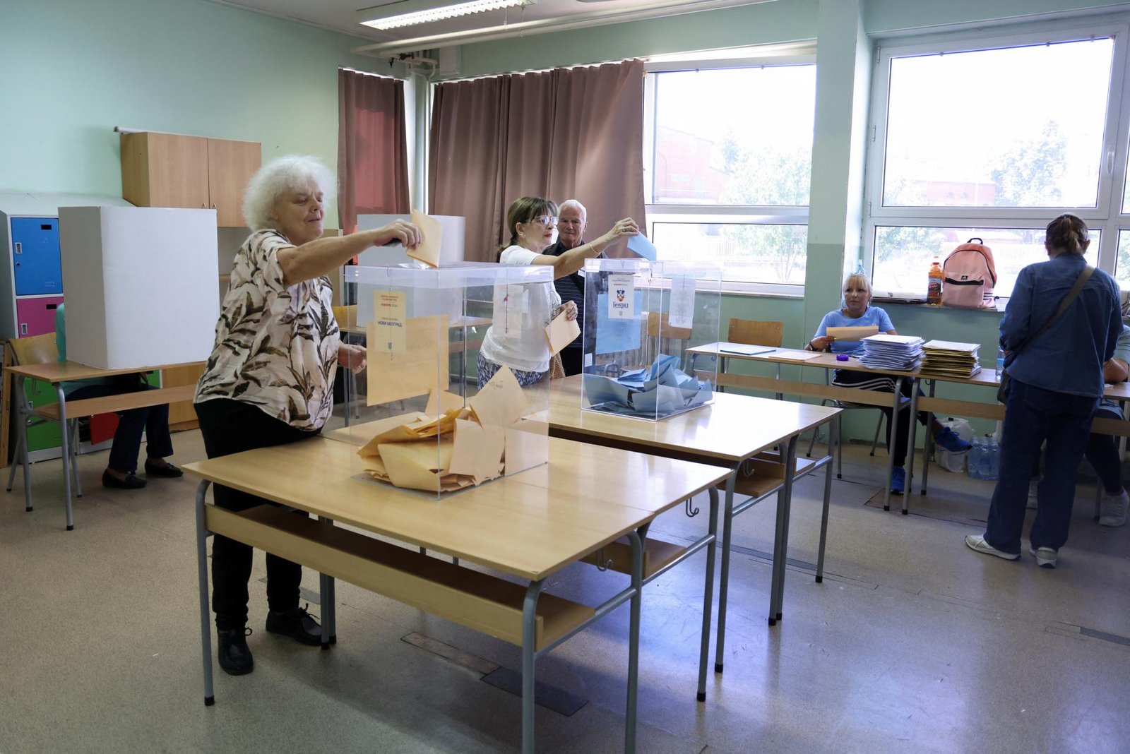 V Belehrade sa opakujú miestne voľby. Zakázané majú voliť tí, ktorí sa presťahovali V Belehrade sa opakujú miestne voľby. Zakázané majú voliť tí, ktorí sa presťahovali
