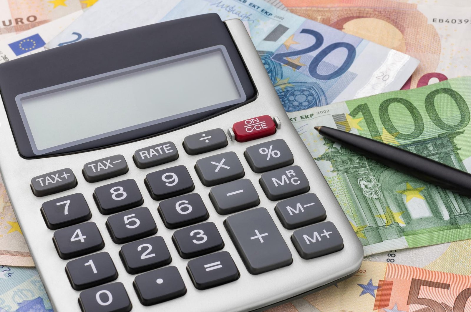 Len sporiť nestačí. Investujte a zhodnocujte svoje peniaze s výnosom 8 % ročne