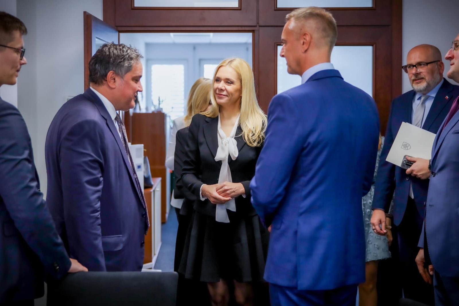 447479393_1012375103590655_158844462560850483_n.jpg Denisa Saková: SO SUSEDNÝM MAĎARSKOM MÁME VEĽA SPOLOČNÝCH TÉM V EKONOMICKEJ A HOSPODÁRSKEJ SPOLUPRÁCI
Maďarsko bude od 1. júla predsedať Európskej únii a dnes sme spolu …