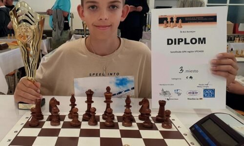 IDEME DO TOP10 SLOVENSKÉHO FINÁLE 

Môj zverenec Samko po sérii 3 šnúr víťazstiev na detských košických turnajoch – dnes do posledných ťahov bojoval vo vých…