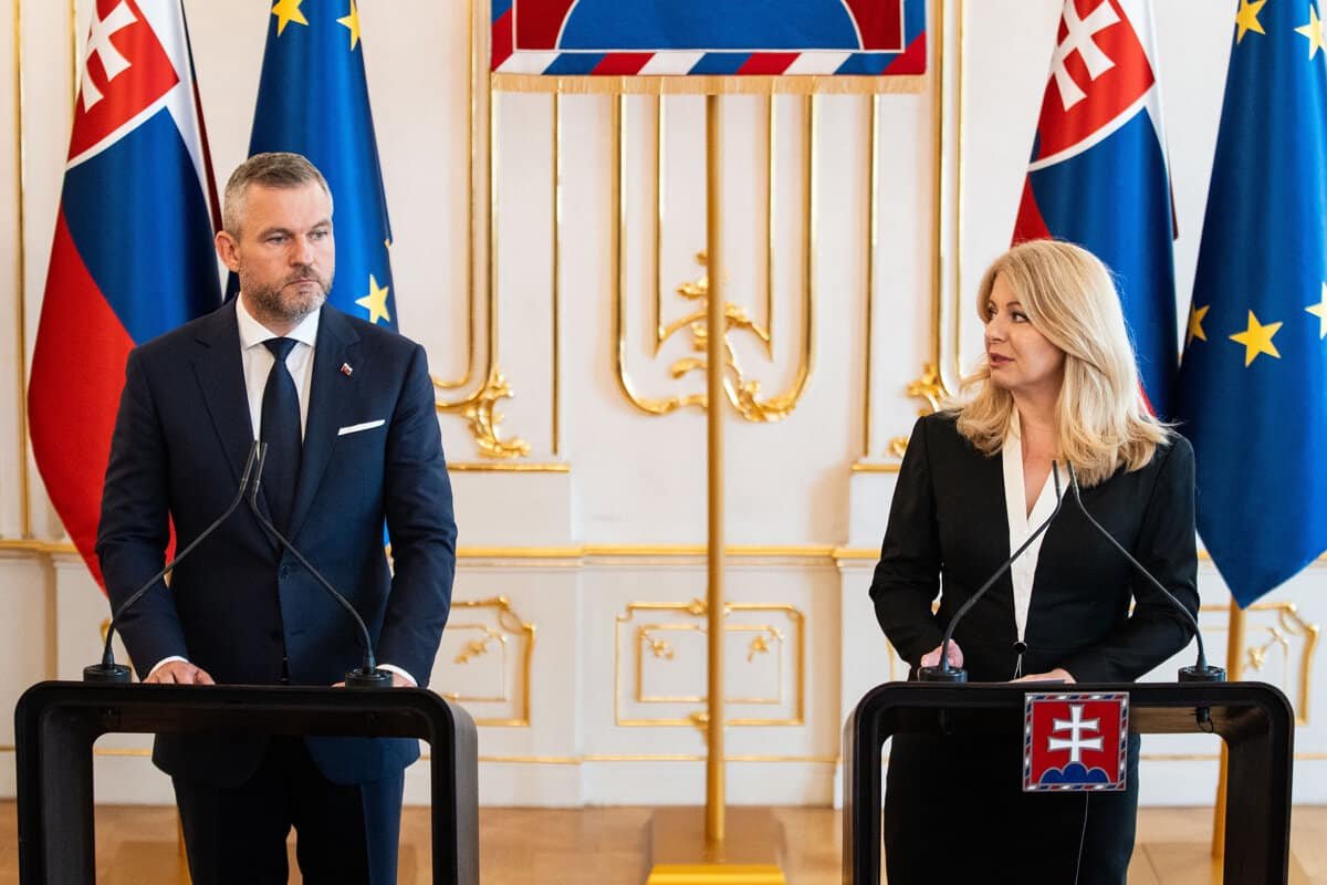 448403564_986944060102857_2825946259765819257_n.jpg Gyimesi György: ZUZANA ČAPUTOVÁ KONČÍ TAK, AKO ZAČALA
Progresívna duša oplakáva odchod ešte chvíľu prezidentky Čaputovej. Robí to s takým zanietením a fanatizmom, za aký …