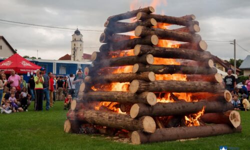 Poprad: STRÁŽSKE HRY 
 
 V sobotu sa v Strážach uskutočnili Strážske hry plné zábavy, kultúry i športu. 
 
 Ako už tradične, hostiteľom všetkých prítomných Popradča…