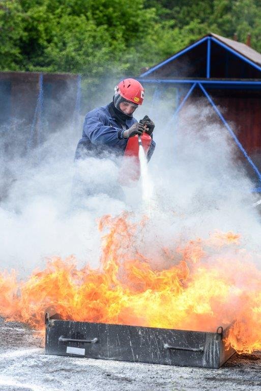 448955050_865926395569668_57916265322254028_n.jpg Zvolen: Kosenie, sušenie trávy, dozrievanie obilia… Pri teplom a suchom počasí prichádza riziko vzniku požiarov, Hasičský a záchranný zbor vo Zvolene preto prip…