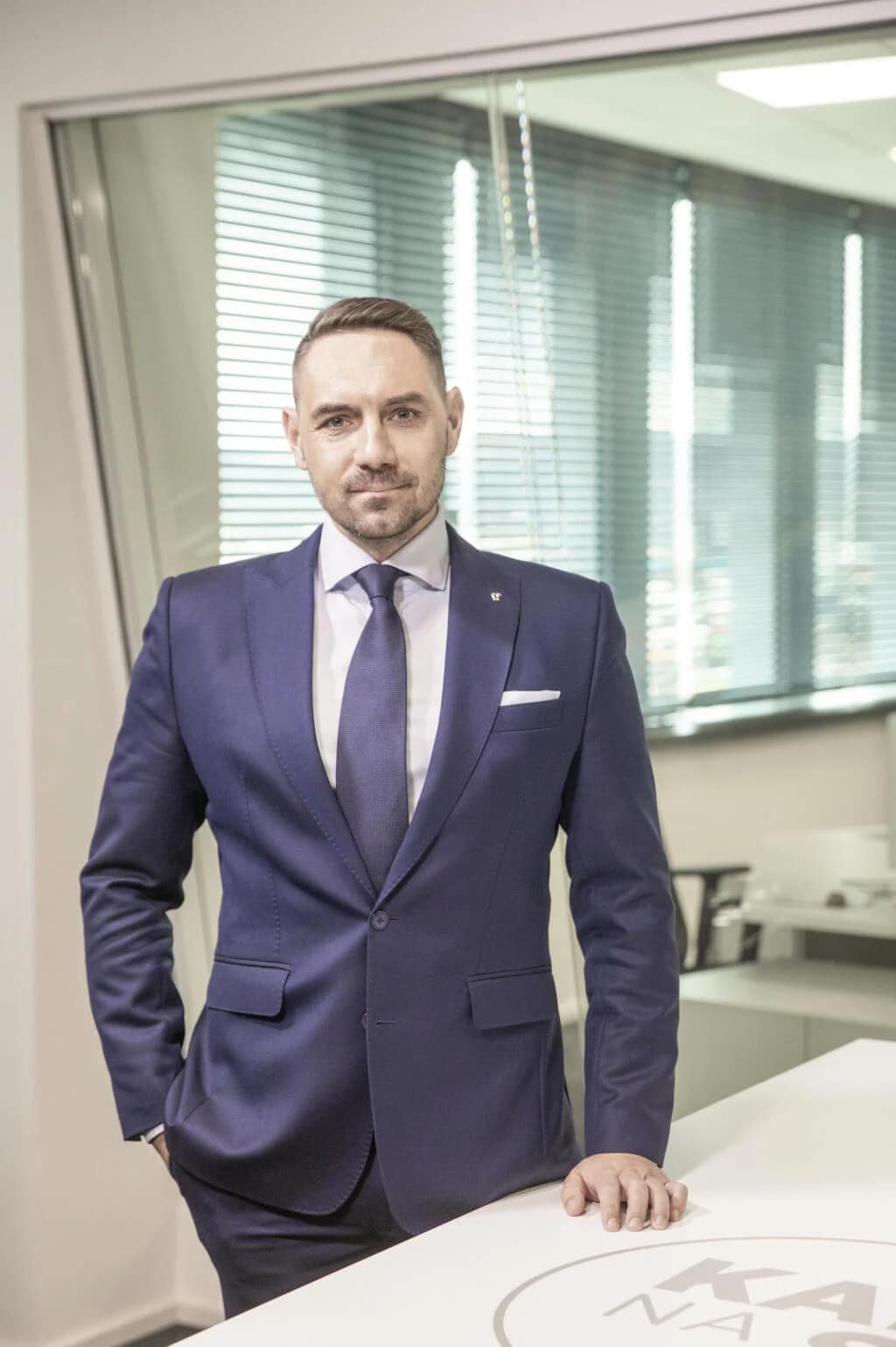 449160942_993689146095015_280671000990140217_n.jpg Gyimesi György: NA VOJNU SA KAŽDÝ DOLÁR POČÍTA
Nedávno sa v New York Times objavila informácia, že Ukrajinská vláda pripravuje obrovský výpredaj štátnych podnikov. Príjem…