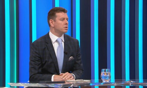 Skopeček: Mám problém s platbou veřejnoprávních poplatků za mobil. Otazníky jsou i u firem