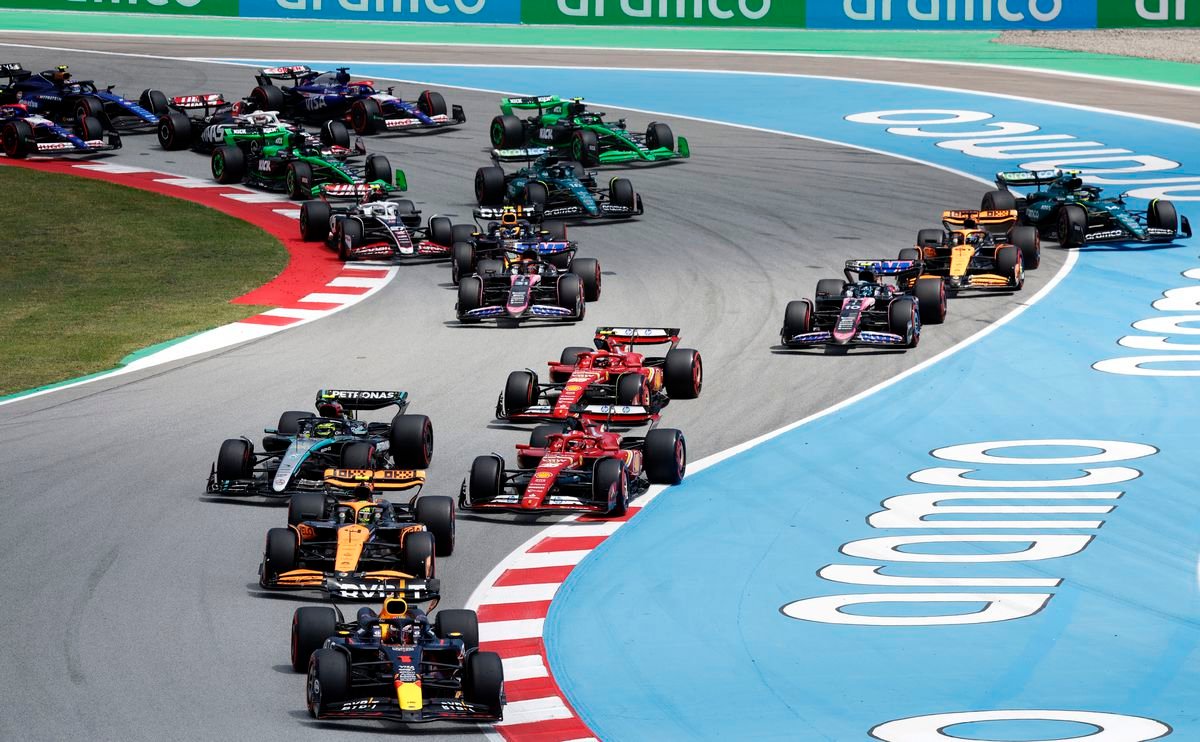 VC Španielska: Norrisovi pole position nestačila, Verstappen opäť predviedol svoju extratriedu VC Španielska: Norrisovi pole position nestačila, Verstappen opäť predviedol svoju extratriedu