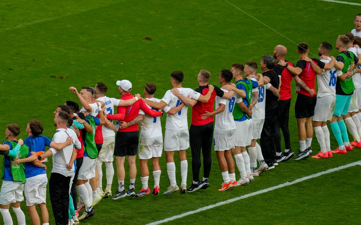 Ľudia si to u vás uvedomia možno až o 10 rokov! Bývalý kapitán Spartaka vysoko vychválil Slovensko Ľudia si to u vás uvedomia možno až o 10 rokov! Bývalý kapitán Spartaka vysoko vychválil Slovensko
