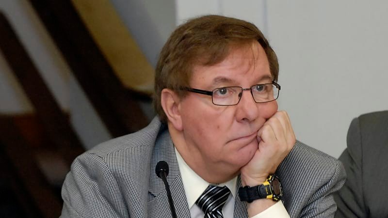 Americký politik létal do Prahy sexuálně zneužívat nezletilé. Výlety mu proplácel stát Americký politik létal do Prahy sexuálně zneužívat nezletilé. Výlety mu proplácel stát