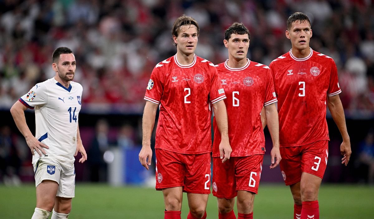 VIDEO Dánsko nepotrebovalo streliť ani jeden gól. Remíza so Srbskom ho poslala do osemfinále