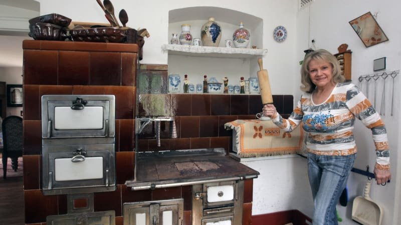 Chalupu Evy Pilarové koupila za 10 milionů Alice Nellis. Jak kouzelné bydlení vypadá? Chalupu Evy Pilarové koupila za 10 milionů Alice Nellis. Jak kouzelné bydlení vypadá?