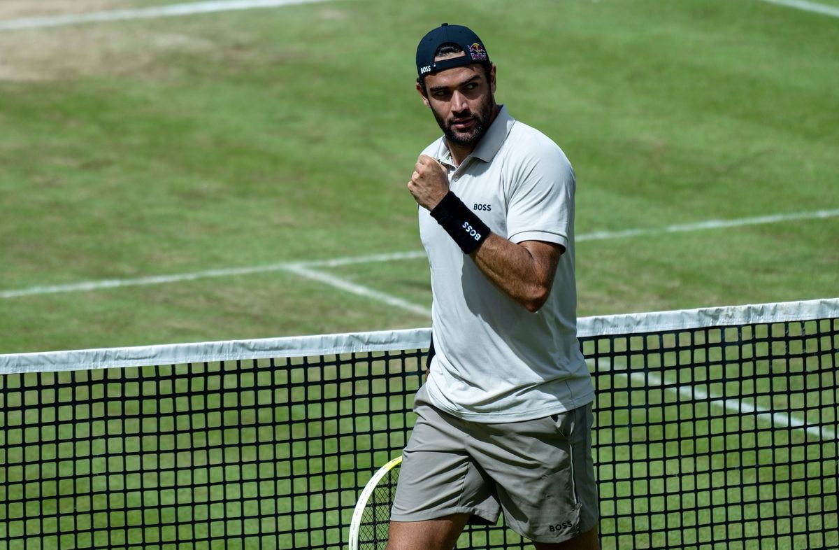 ATP Stuttgart: Berrettini nadelil krajanovi v semifinále kanára, vo finále ho čaká Draper